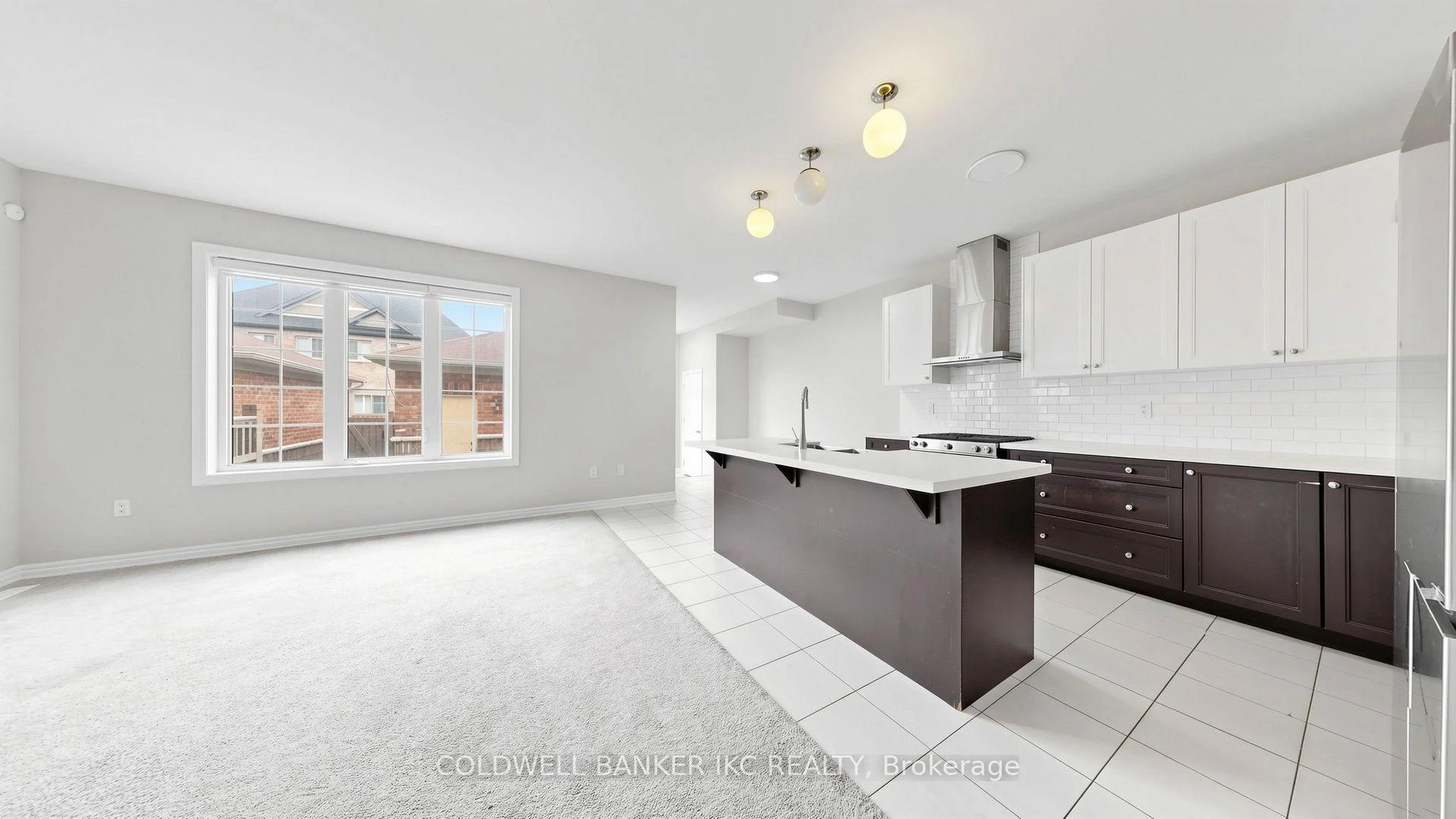 Photo 12 of 310 Barons Street, Vaughan, Kleinburg — HOMEH