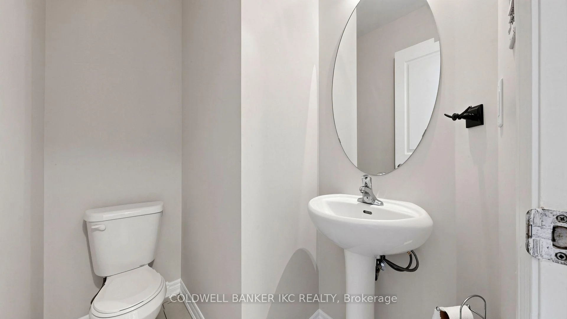 Photo 15 of 310 Barons Street, Vaughan, Kleinburg — HOMEH
