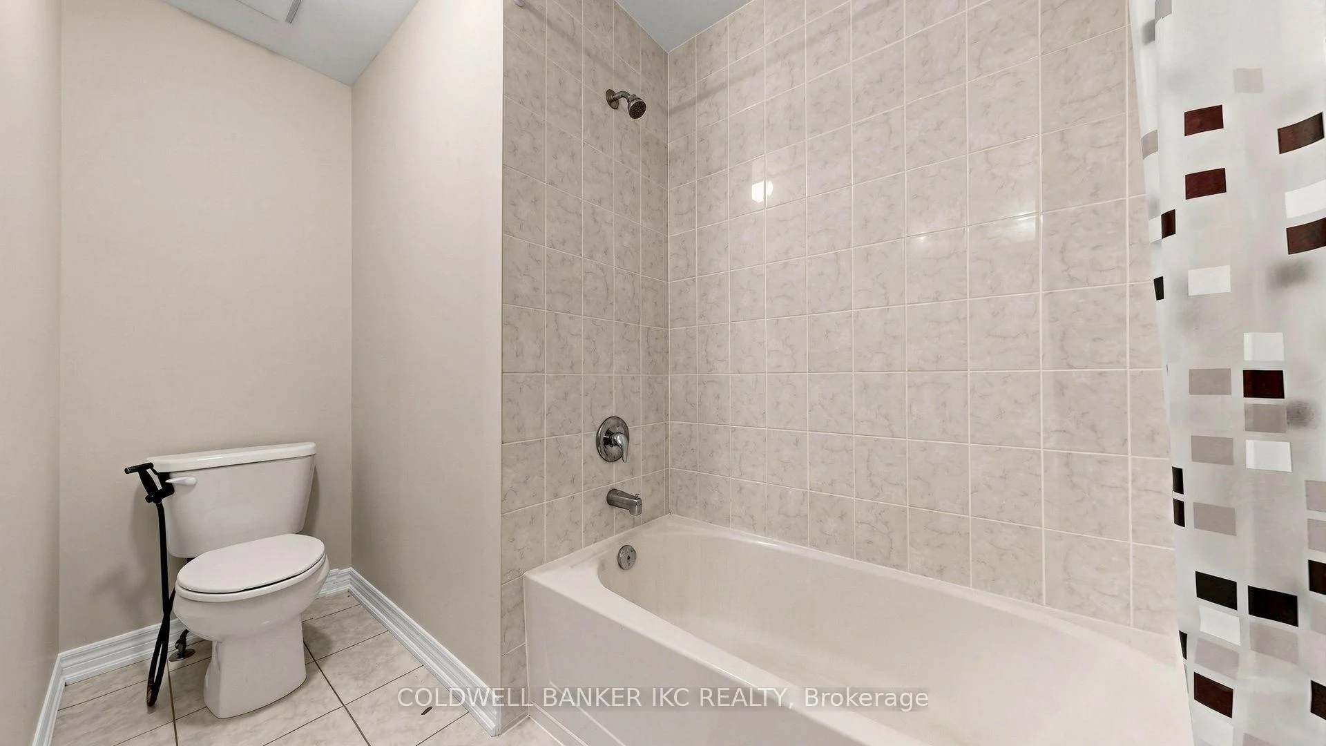 Photo 35 of 310 Barons Street, Vaughan, Kleinburg — HOMEH