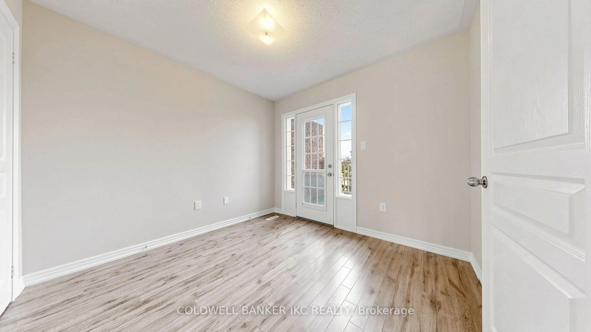 Photo 40 of 310 Barons Street, Vaughan, Kleinburg — HOMEH