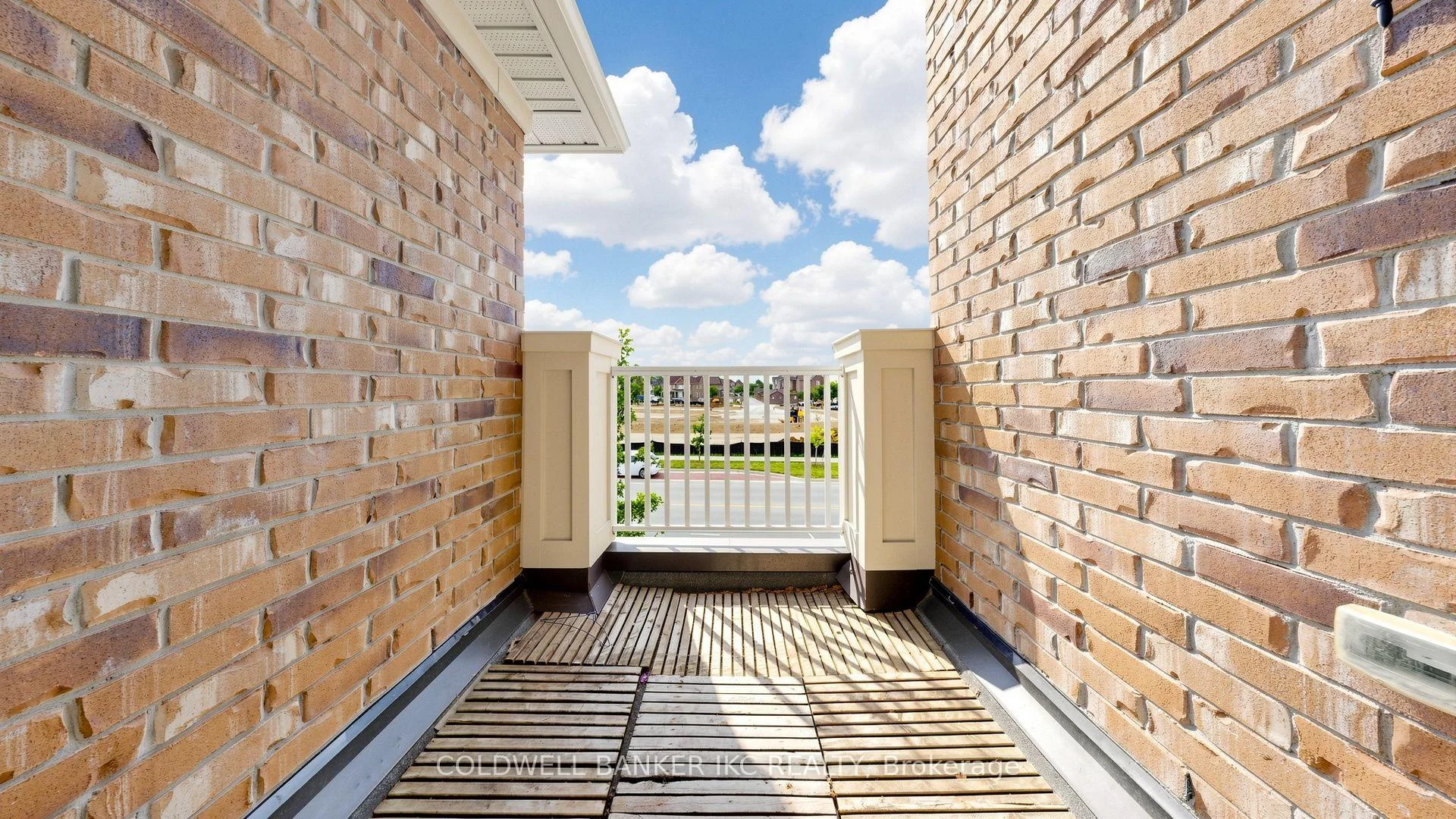 Photo 42 of 310 Barons Street, Vaughan, Kleinburg — HOMEH