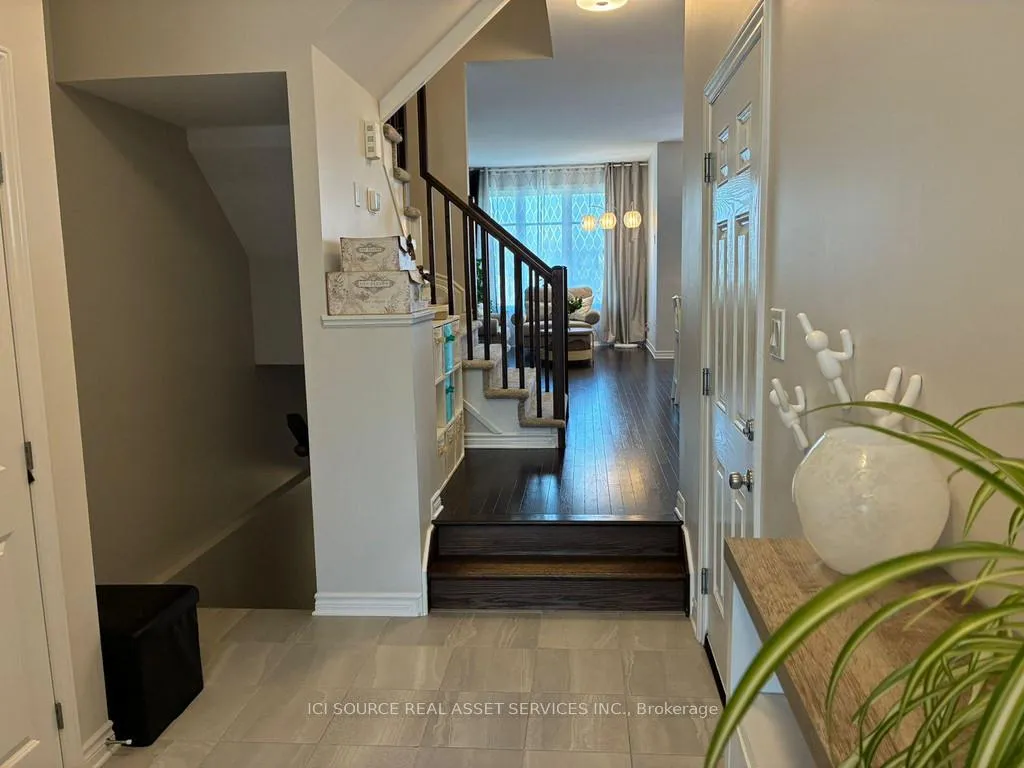 Photo 9 of 303 Kanashtage Terrace, Ottawa, Camelot — HOMEH