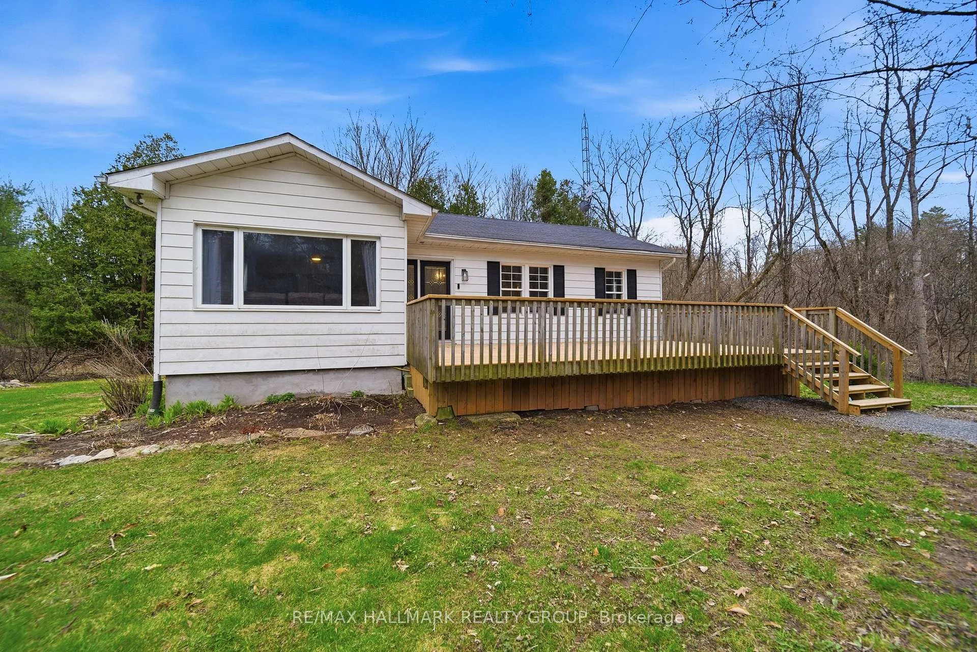 Photo 15 of 17 Kenney Road, Rideau Lakes, Rideau Lakes (South Crosby) Twp — HOMEH