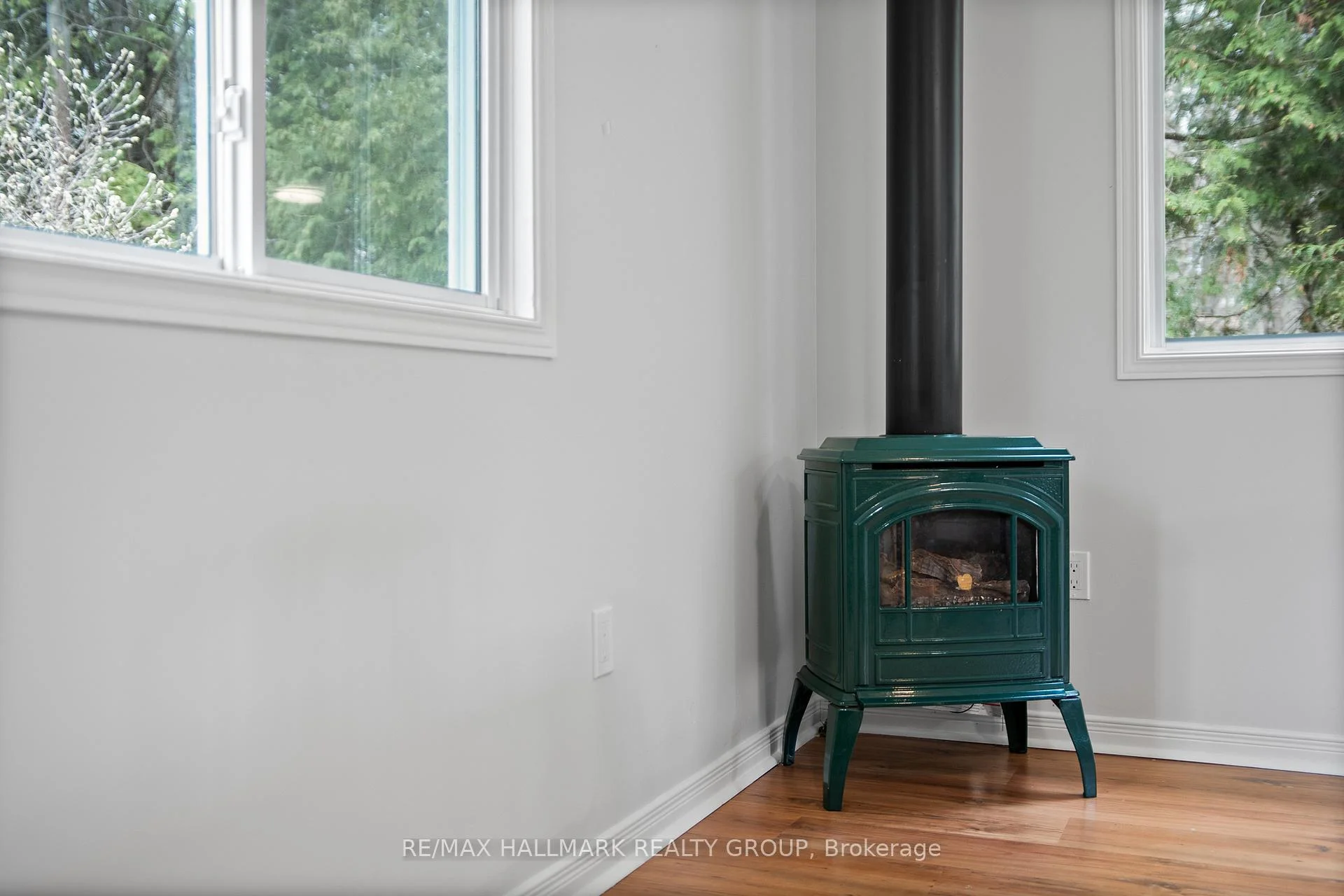 Photo 41 of 17 Kenney Road, Rideau Lakes, Rideau Lakes (South Crosby) Twp — HOMEH