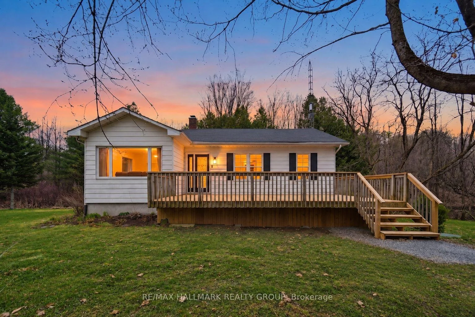 Photo 1 of 17 Kenney Road, Rideau Lakes, Rideau Lakes (South Crosby) Twp — HOMEH