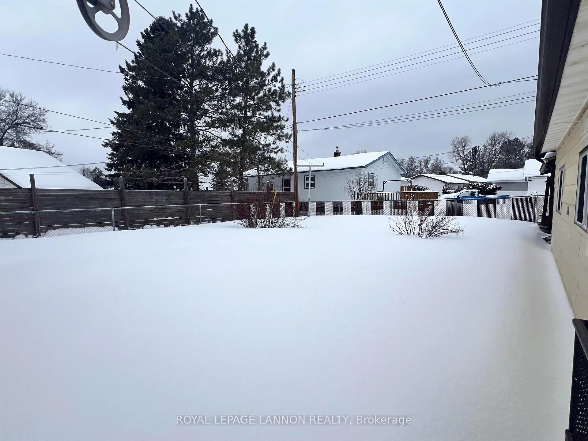 Photo 3 of 146 Pine Crescent, Atikokan — HOMEH