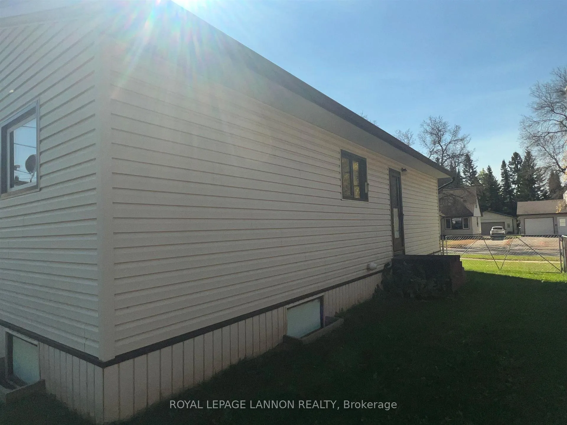 Photo 9 of 146 Pine Crescent, Atikokan — HOMEH