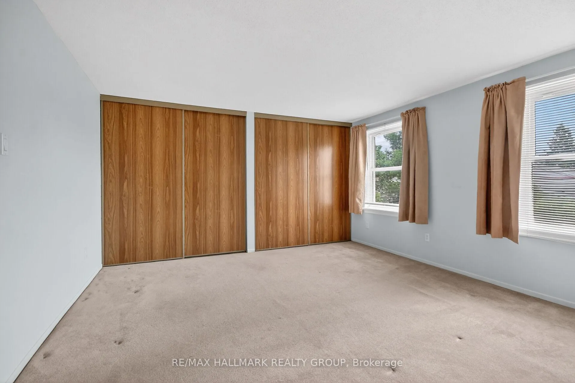 Photo 17 of 38 Amherst Crescent, Ottawa, Barrhaven - On the Green — HOMEH