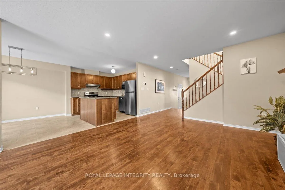 Photo 11 of 120 Grovemont Drive, Ottawa, Barrhaven - Strandherd — HOMEH