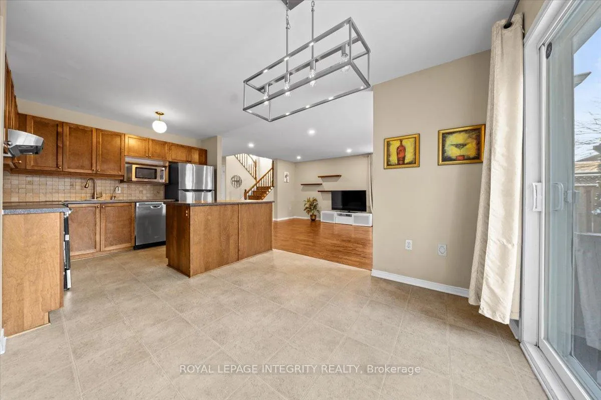 Photo 13 of 120 Grovemont Drive, Ottawa, Barrhaven - Strandherd — HOMEH