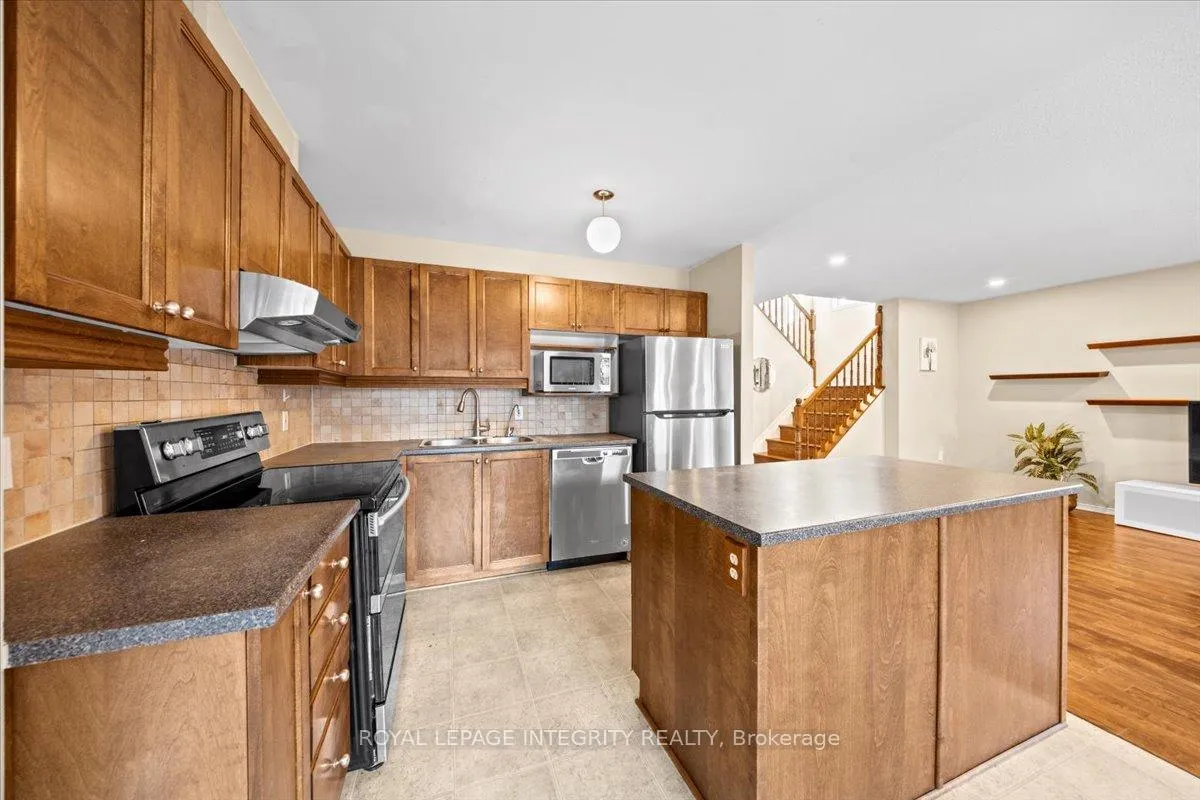 Photo 18 of 120 Grovemont Drive, Ottawa, Barrhaven - Strandherd — HOMEH