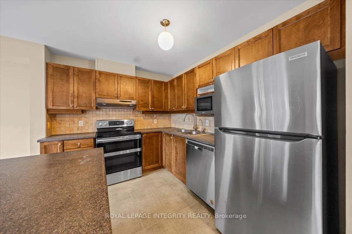 Photo 19 of 120 Grovemont Drive, Ottawa, Barrhaven - Strandherd — HOMEH