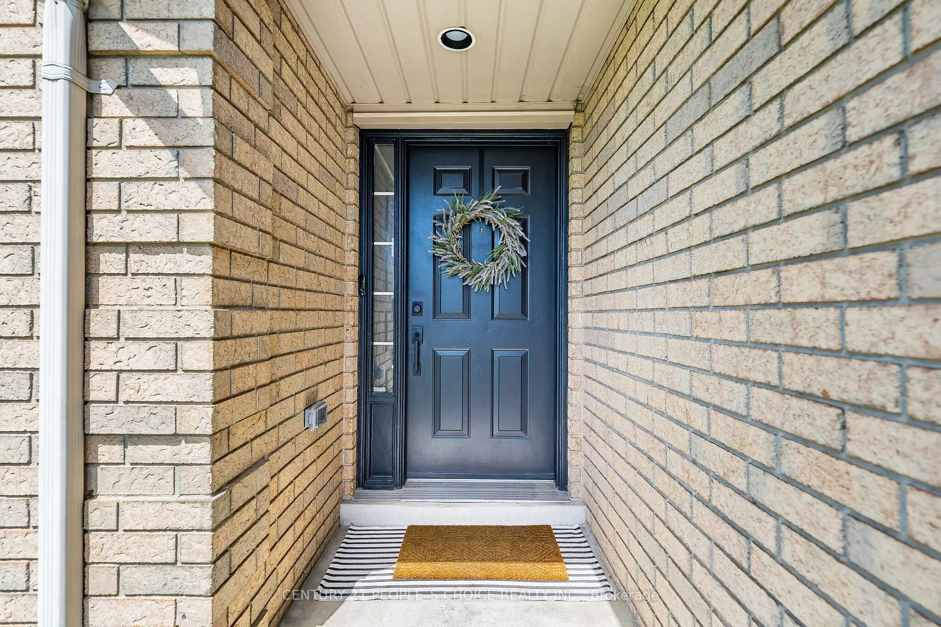 Photo 3 of 295 Locheed Drive, Hamilton, Lisgar — HOMEH