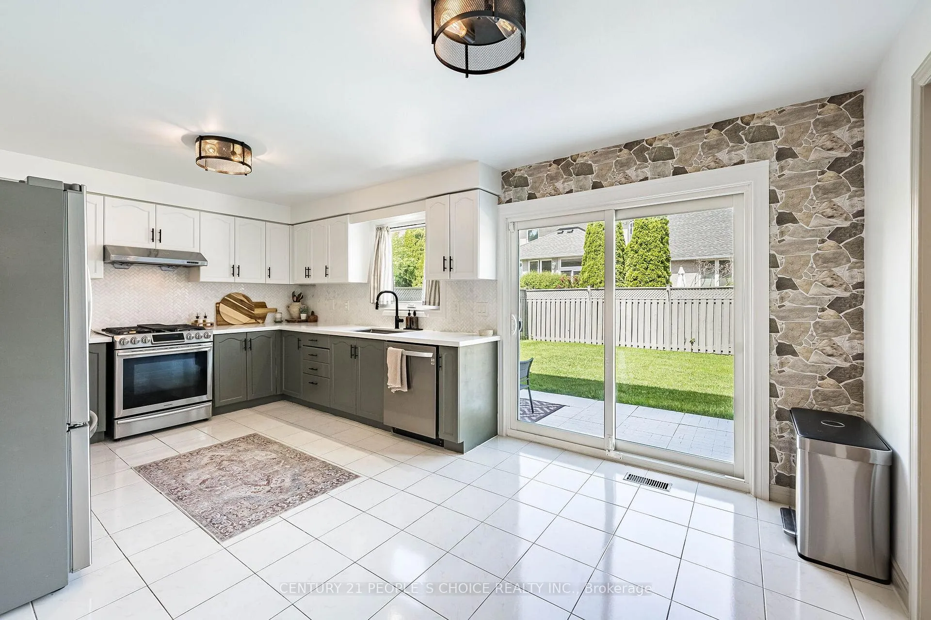 Photo 9 of 295 Locheed Drive, Hamilton, Lisgar — HOMEH