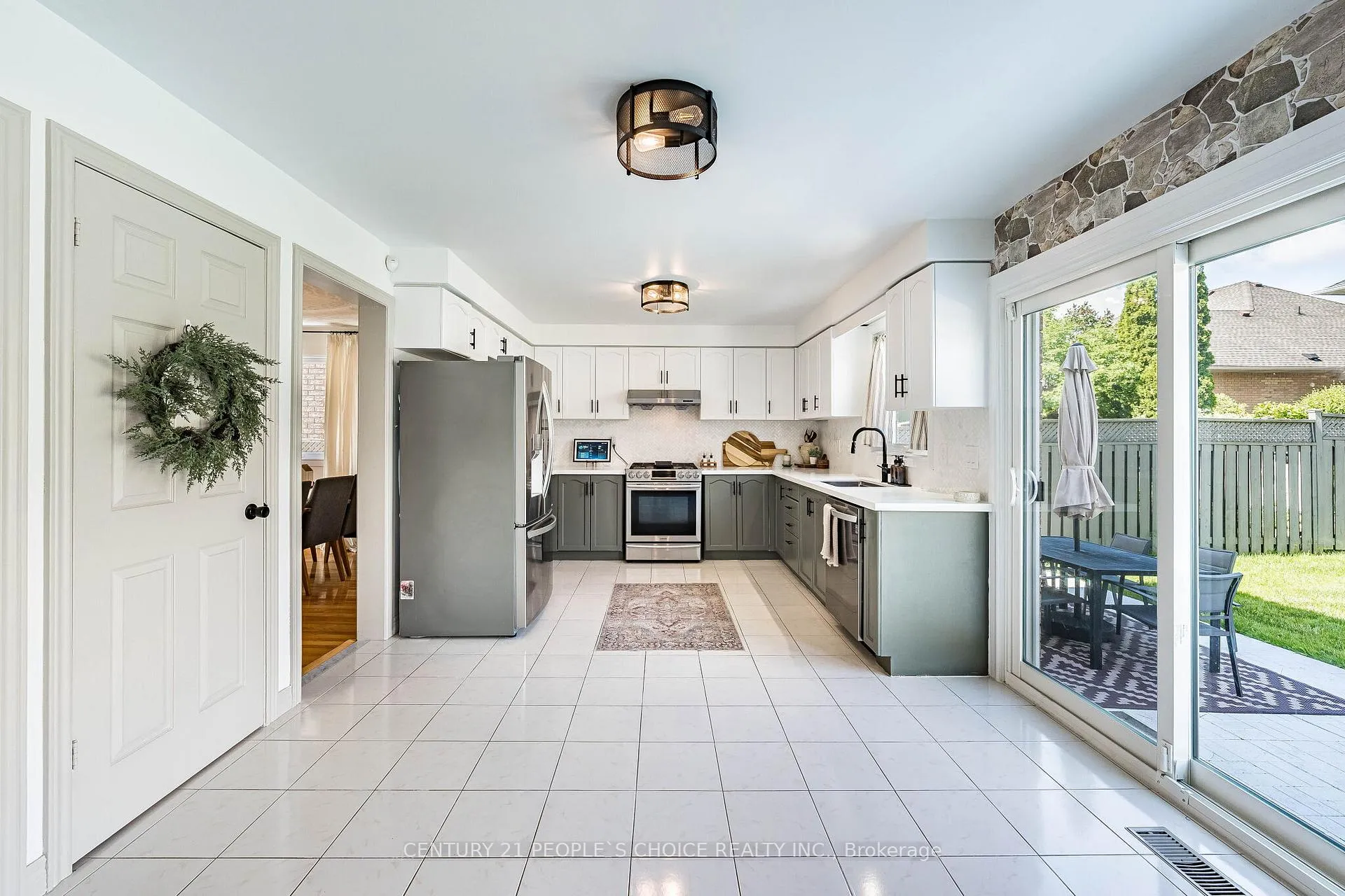 Photo 10 of 295 Locheed Drive, Hamilton, Lisgar — HOMEH