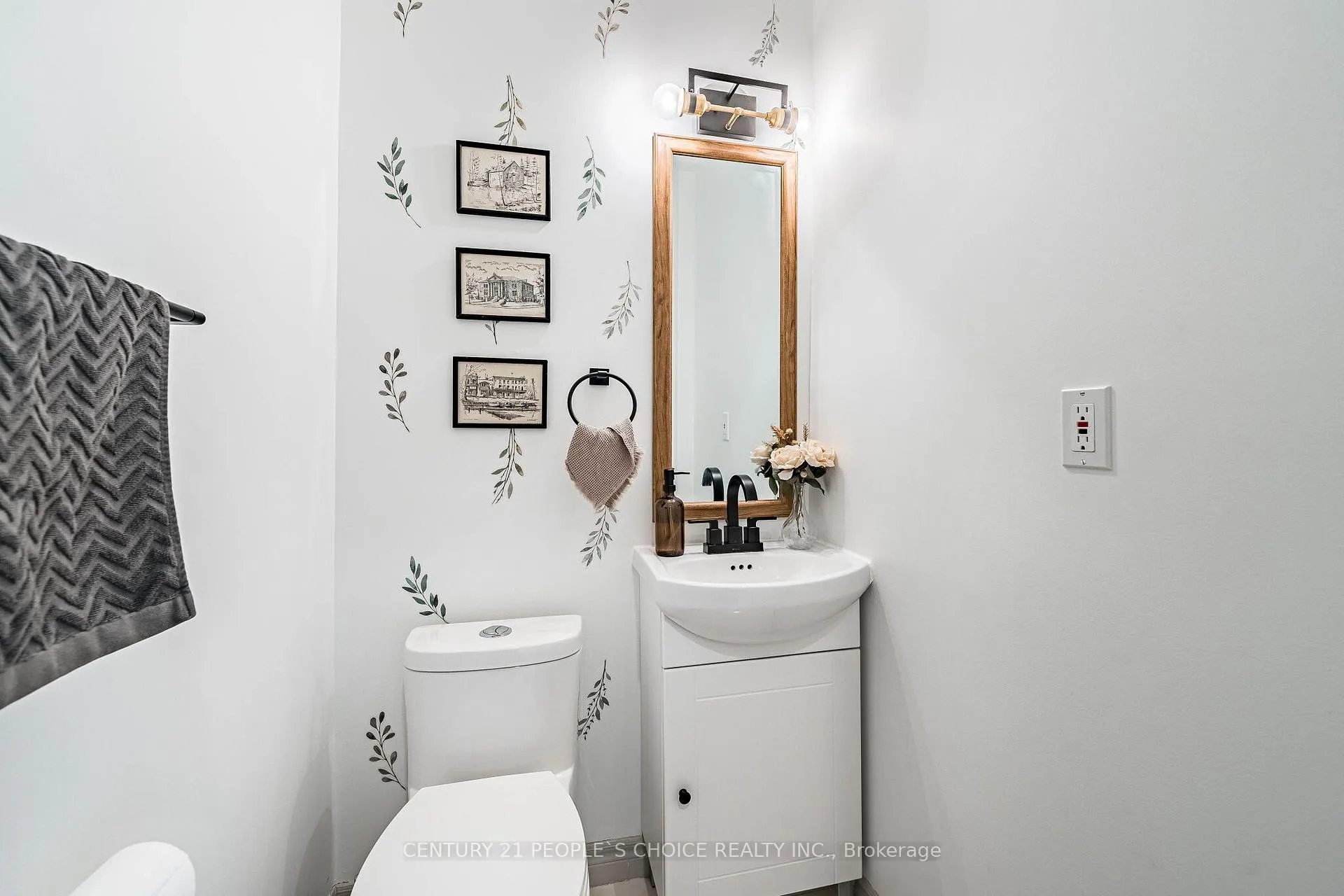 Photo 15 of 295 Locheed Drive, Hamilton, Lisgar — HOMEH