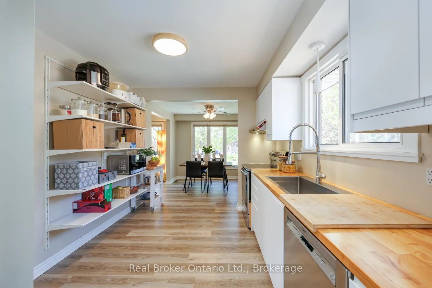 Photo 15 of 17 Strike Avenue, Clarington, Bowmanville — HOMEH