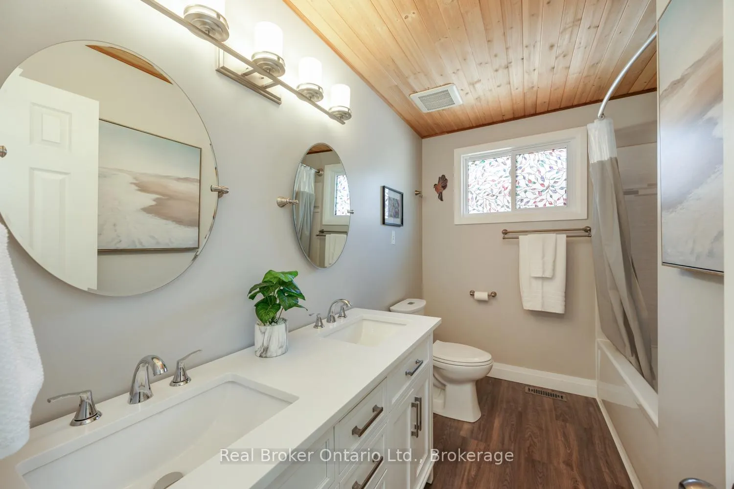 Photo 22 of 17 Strike Avenue, Clarington, Bowmanville — HOMEH