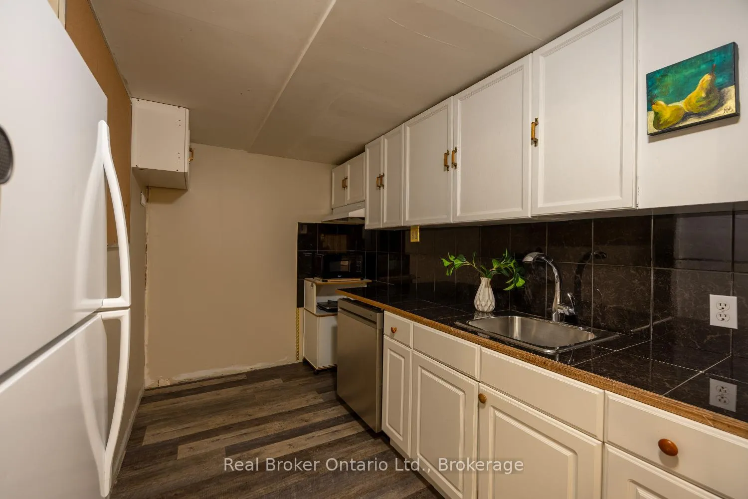 Photo 28 of 17 Strike Avenue, Clarington, Bowmanville — HOMEH