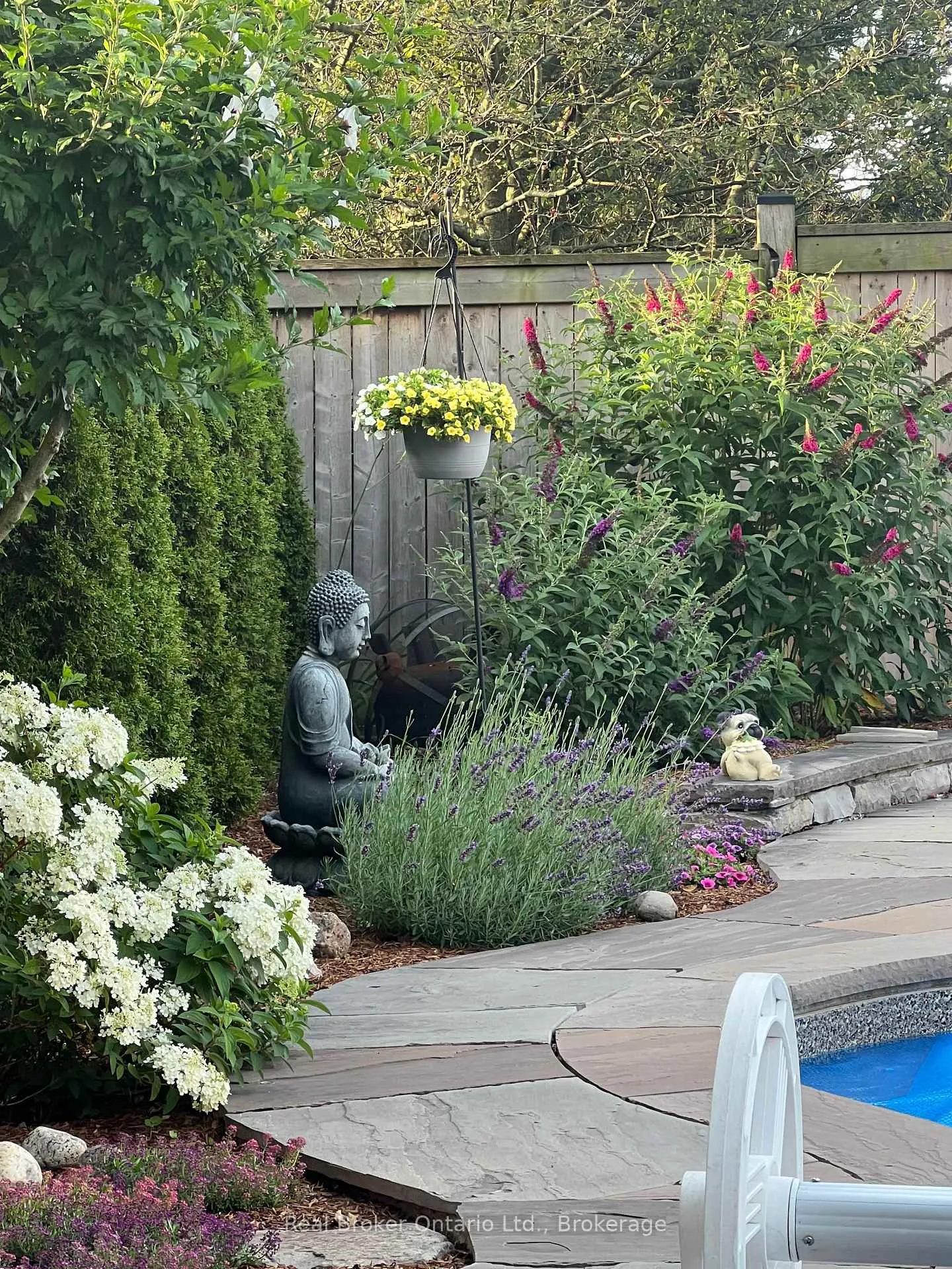 Photo 42 of 17 Strike Avenue, Clarington, Bowmanville — HOMEH
