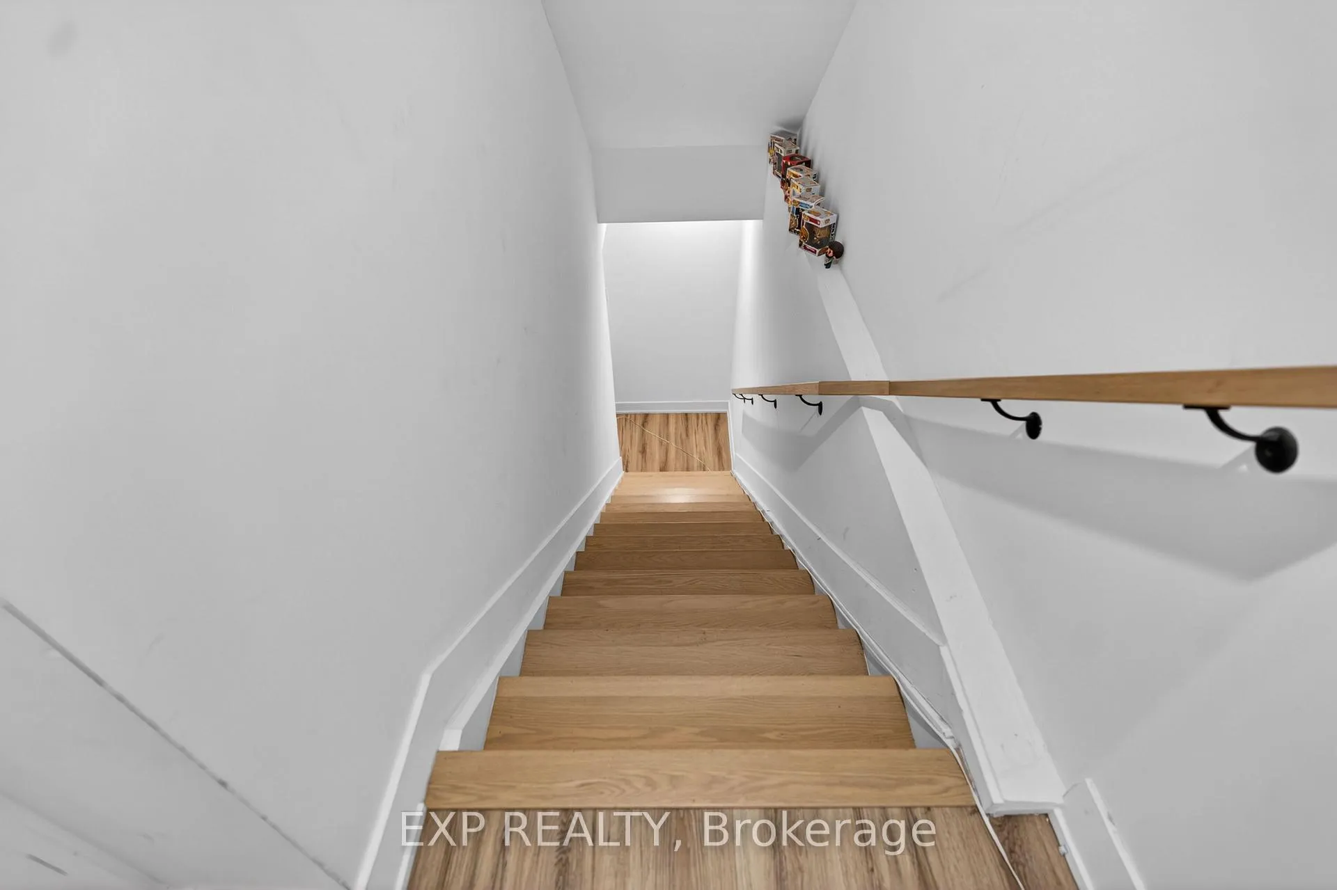 Photo 17 of 271 Duncairn Avenue, Ottawa, Westboro/Hampton Park — HOMEH