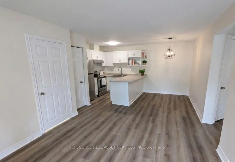 Photo 6 of Unit 901, 4140 Foxwood Drive, Burlington, Tansley — HOMEH