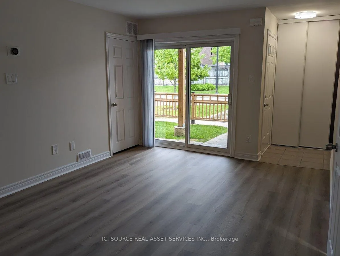 Photo 11 of Unit 901, 4140 Foxwood Drive, Burlington, Tansley — HOMEH