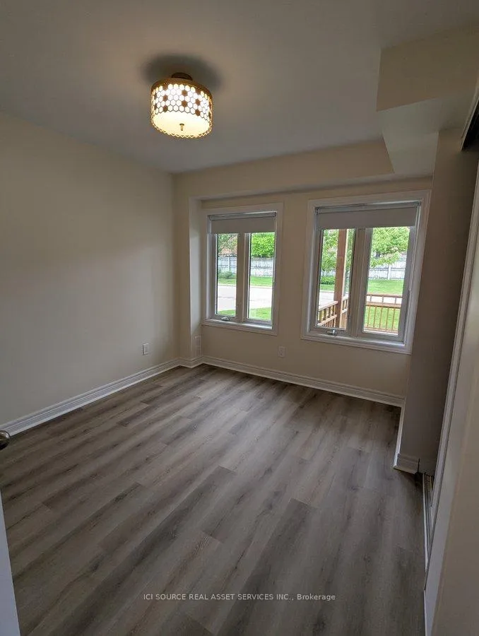 Photo 12 of Unit 901, 4140 Foxwood Drive, Burlington, Tansley — HOMEH