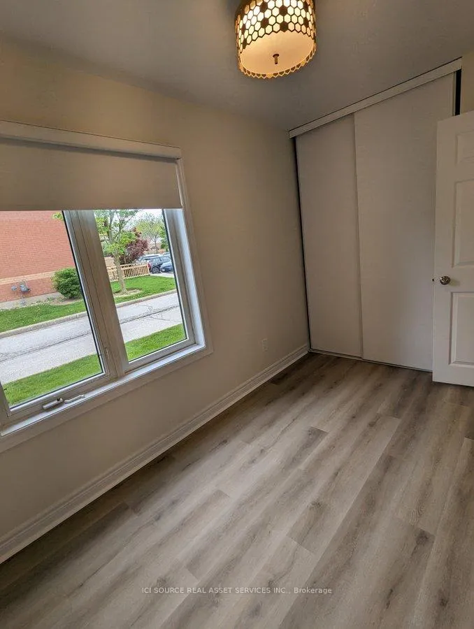 Photo 13 of Unit 901, 4140 Foxwood Drive, Burlington, Tansley — HOMEH