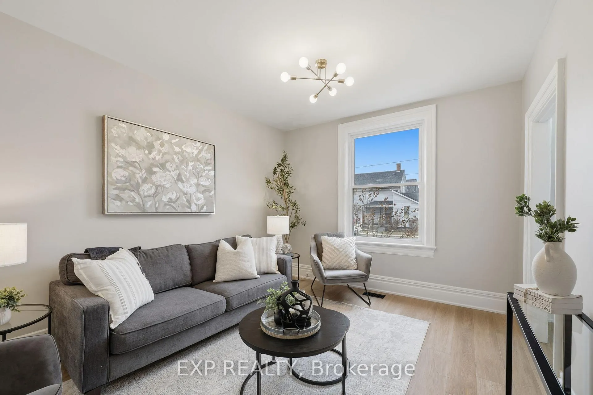 Photo 5 of 225 Ross Street, St. Thomas — HOMEH