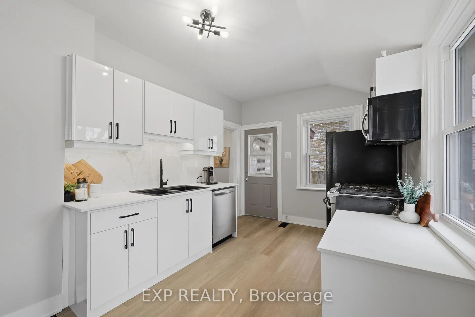 Photo 18 of 225 Ross Street, St. Thomas — HOMEH