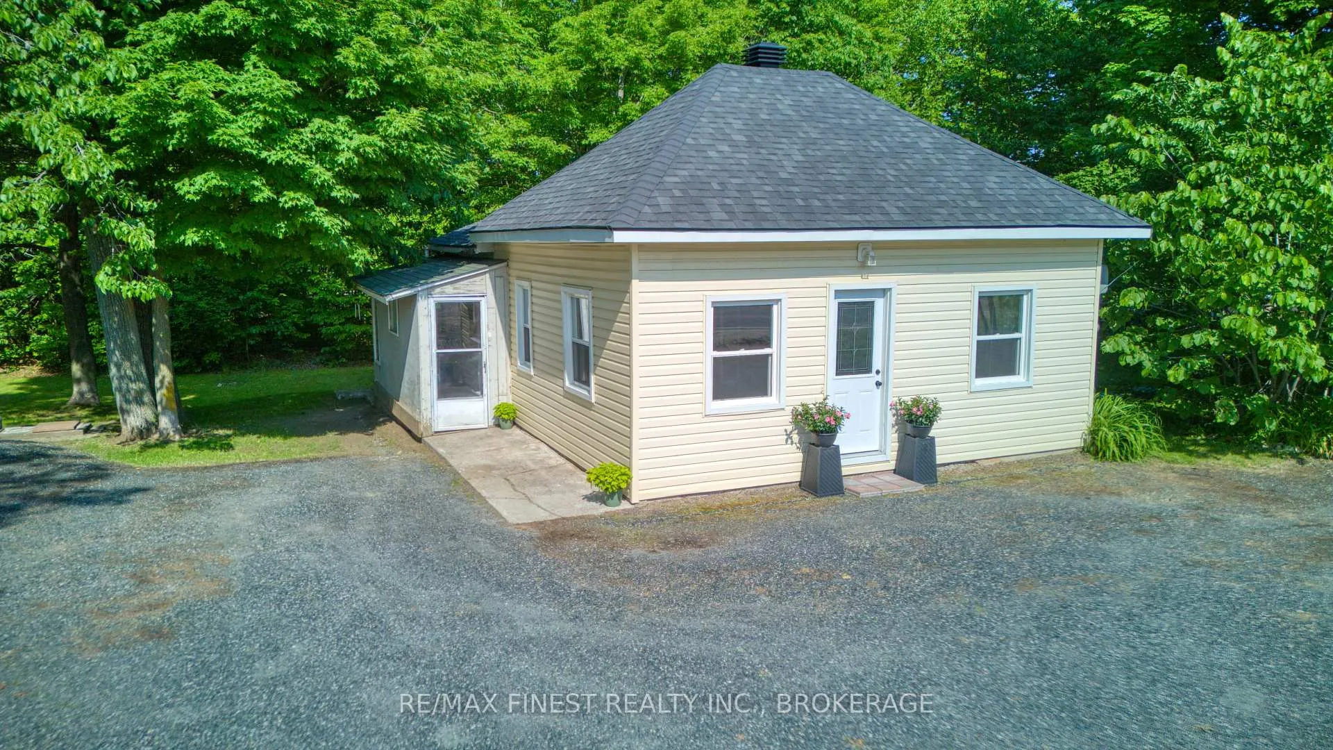 Photo 1 of 14818 County Road 38, Frontenac, Frontenac Centre — HOMEH