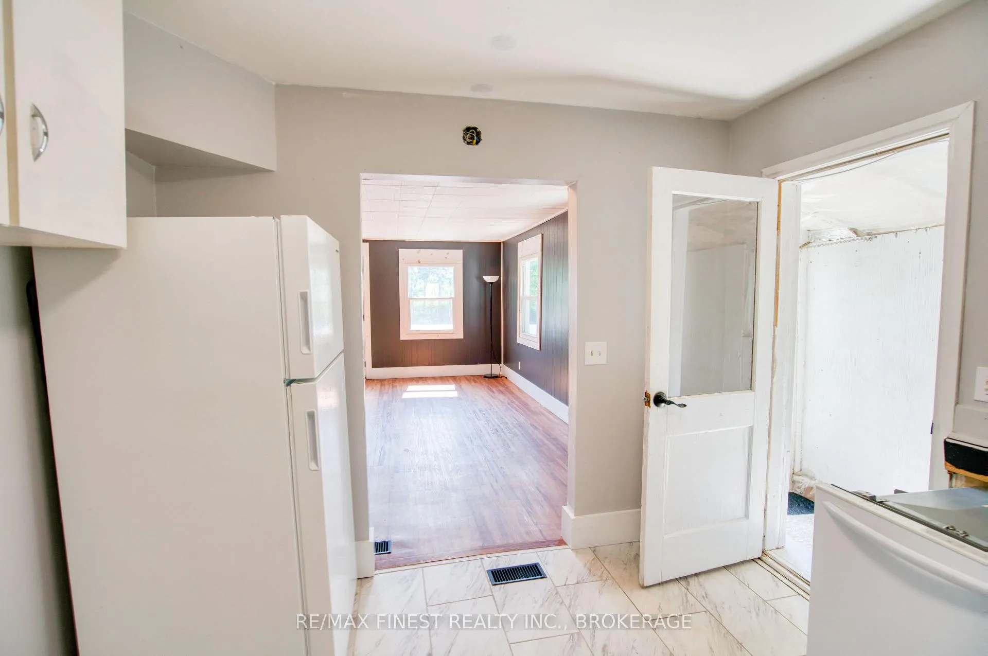 Photo 5 of 14818 County Road 38, Frontenac, Frontenac Centre — HOMEH