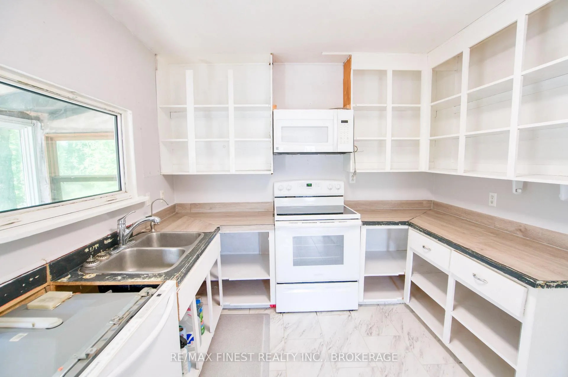 Photo 23 of 14818 County Road 38, Frontenac, Frontenac Centre — HOMEH