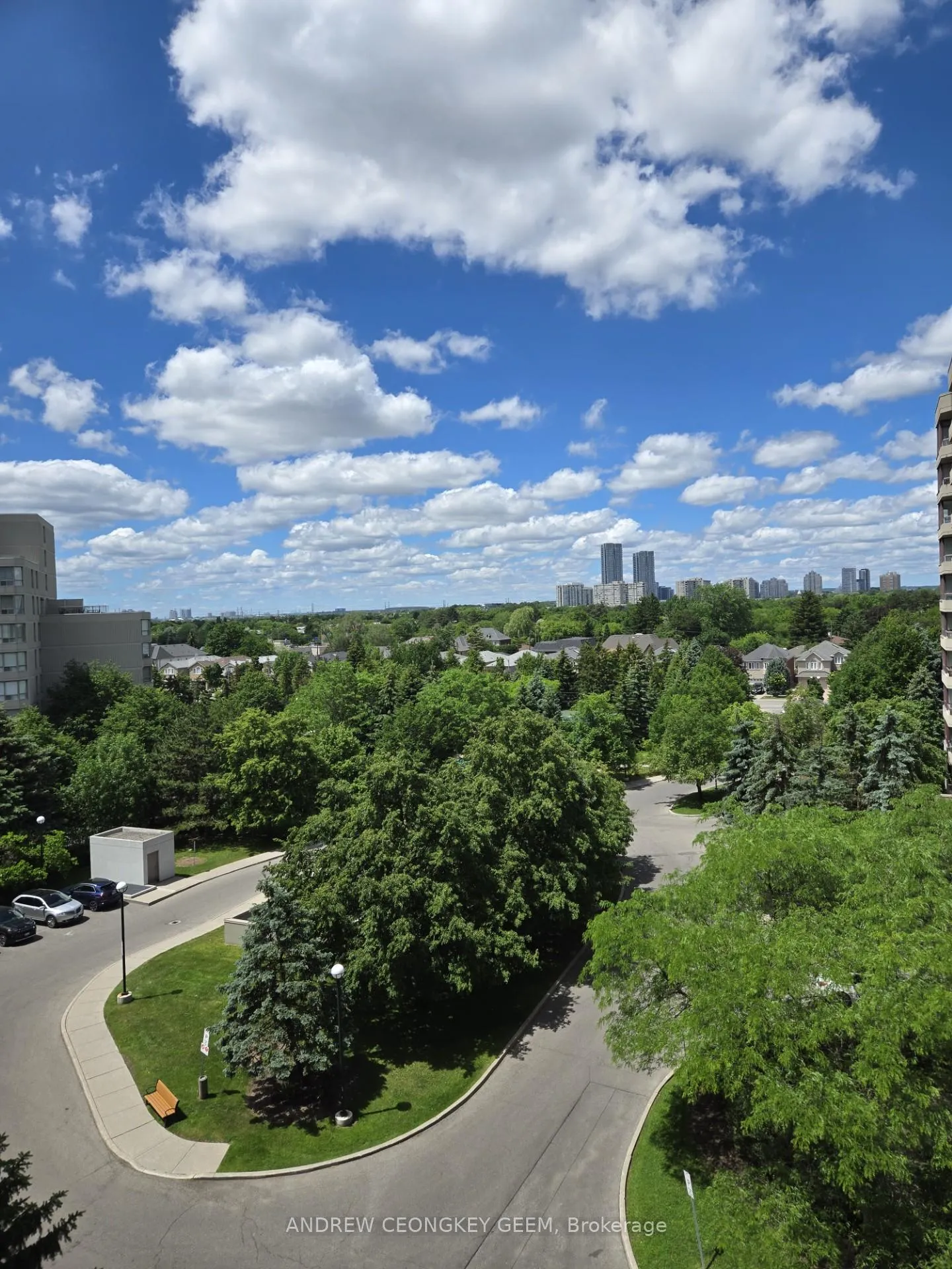 Photo 8 of Unit 711, 91 Townsgate Drive, Vaughan, Crestwood-Springfarm-Yorkhill — HOMEH