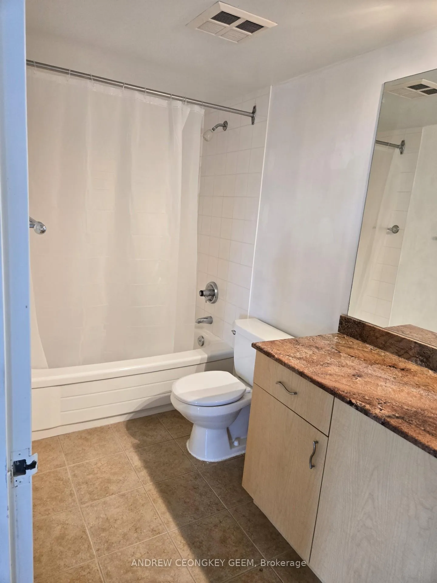 Photo 11 of Unit 711, 91 Townsgate Drive, Vaughan, Crestwood-Springfarm-Yorkhill — HOMEH