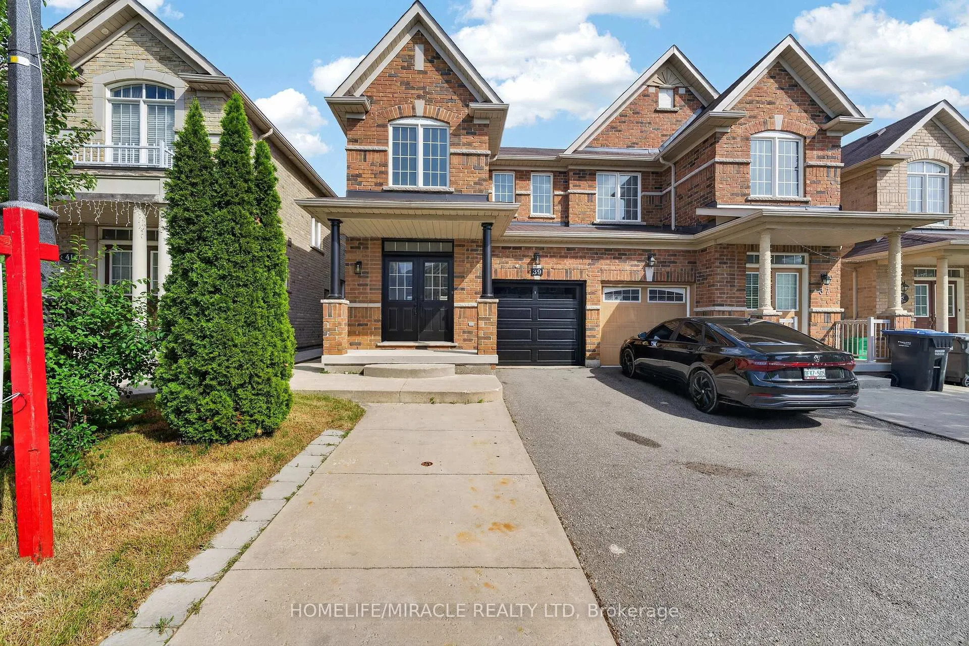 Photo 1 of 39 Matthew Harrison Street, Brampton, Bram East — HOMEH