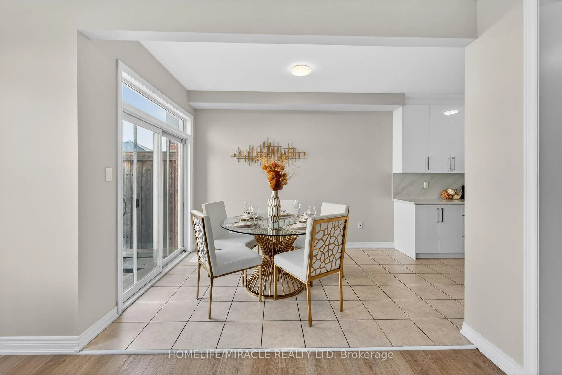 Photo 14 of 39 Matthew Harrison Street, Brampton, Bram East — HOMEH