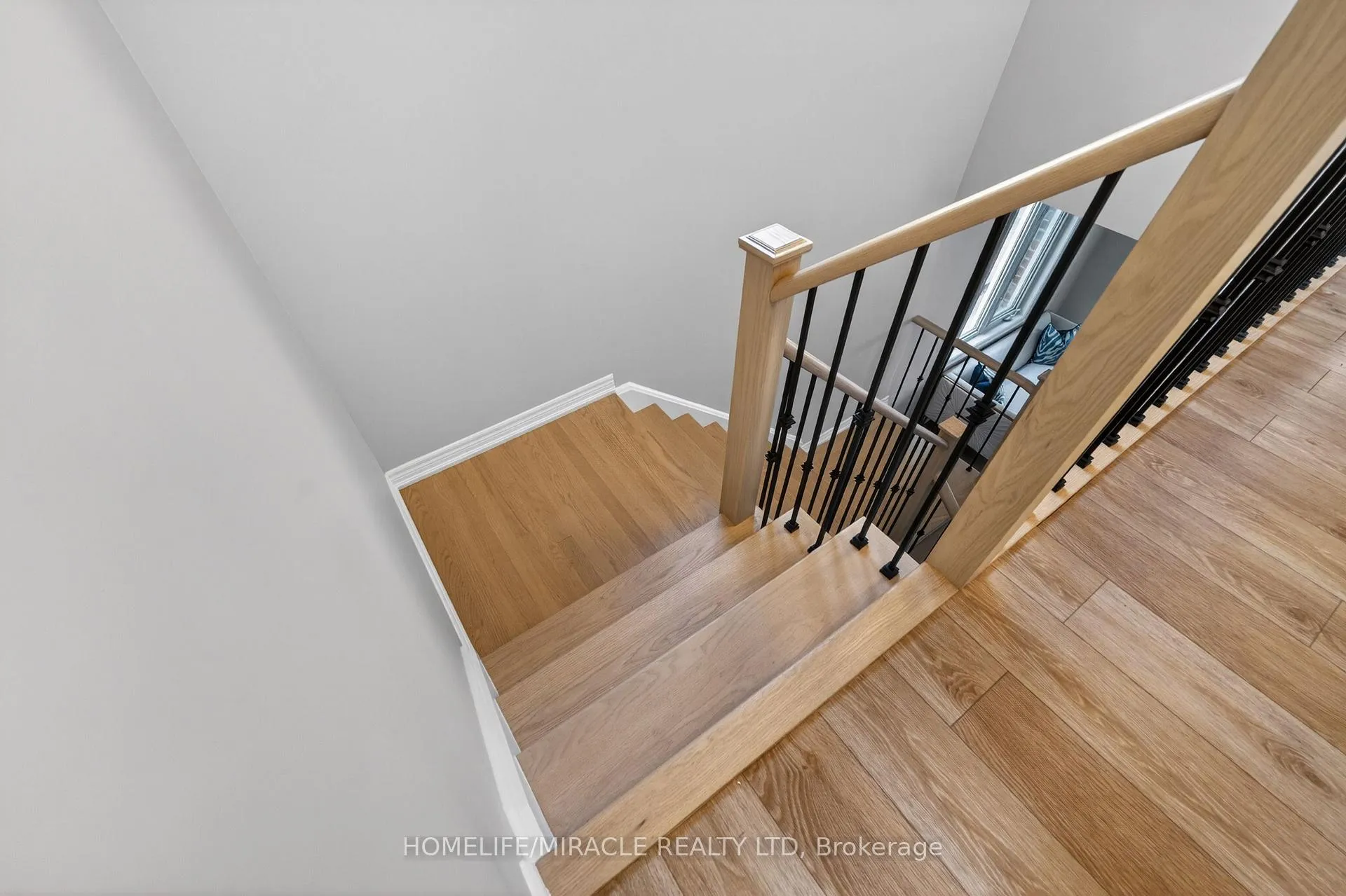 Photo 16 of 39 Matthew Harrison Street, Brampton, Bram East — HOMEH