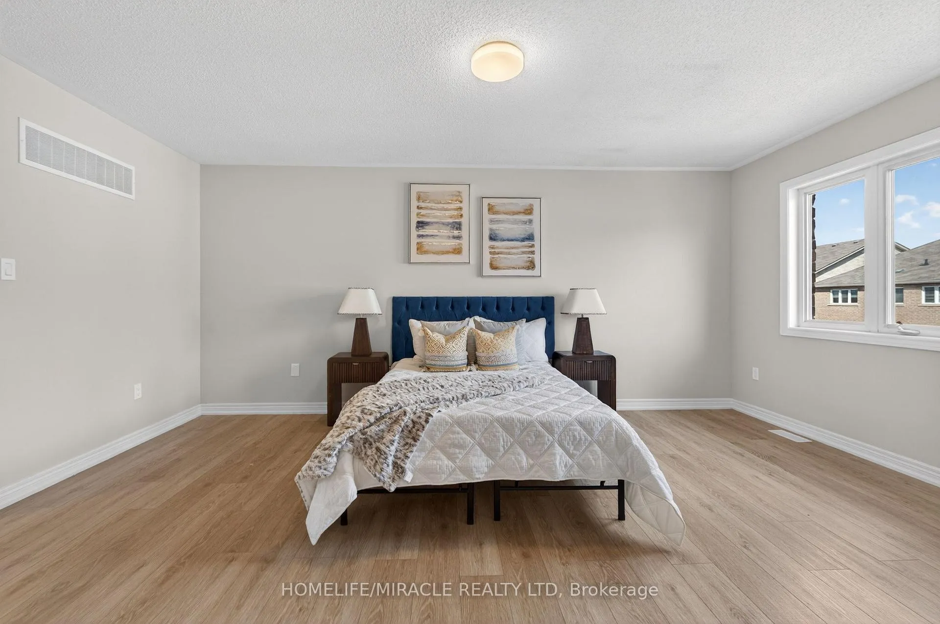 Photo 18 of 39 Matthew Harrison Street, Brampton, Bram East — HOMEH