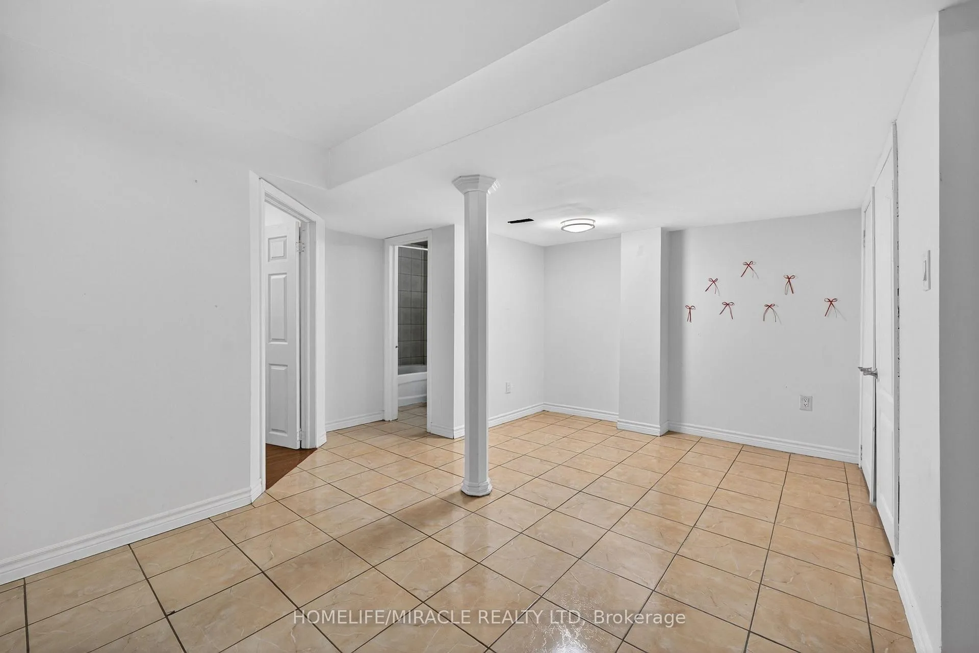 Photo 30 of 39 Matthew Harrison Street, Brampton, Bram East — HOMEH