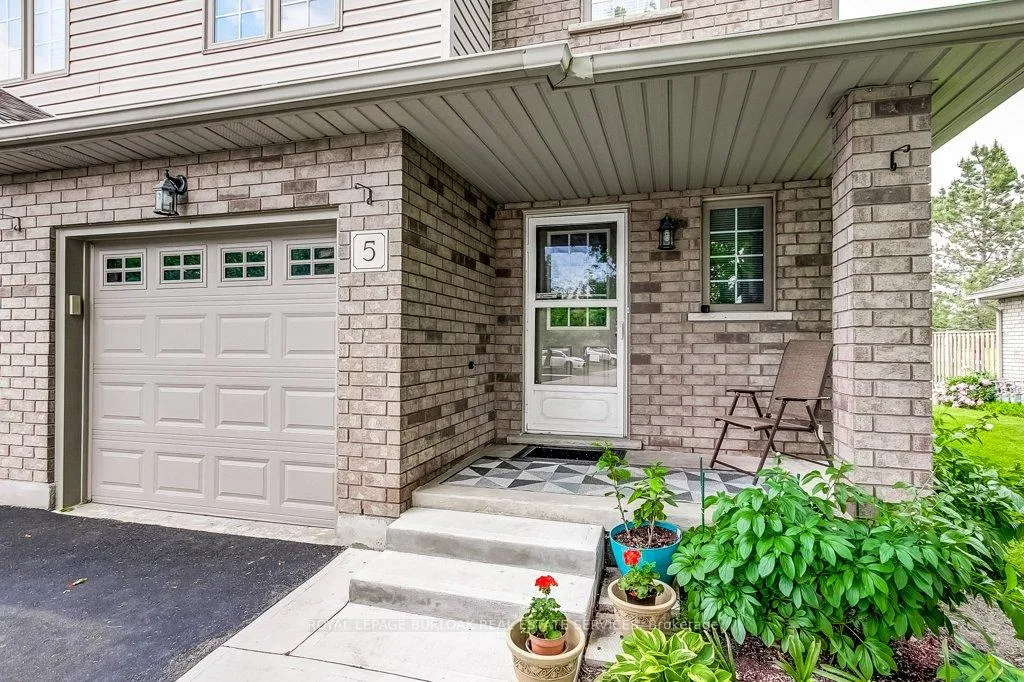 Photo 3 of Unit 5, 40 Braemar Avenue, Haldimand — HOMEH