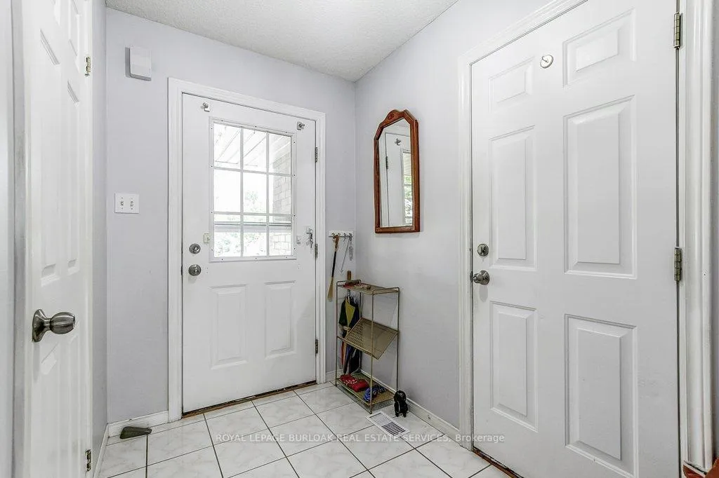 Photo 4 of Unit 5, 40 Braemar Avenue, Haldimand — HOMEH