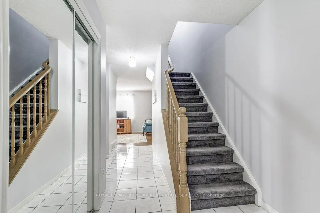 Photo 5 of Unit 5, 40 Braemar Avenue, Haldimand — HOMEH