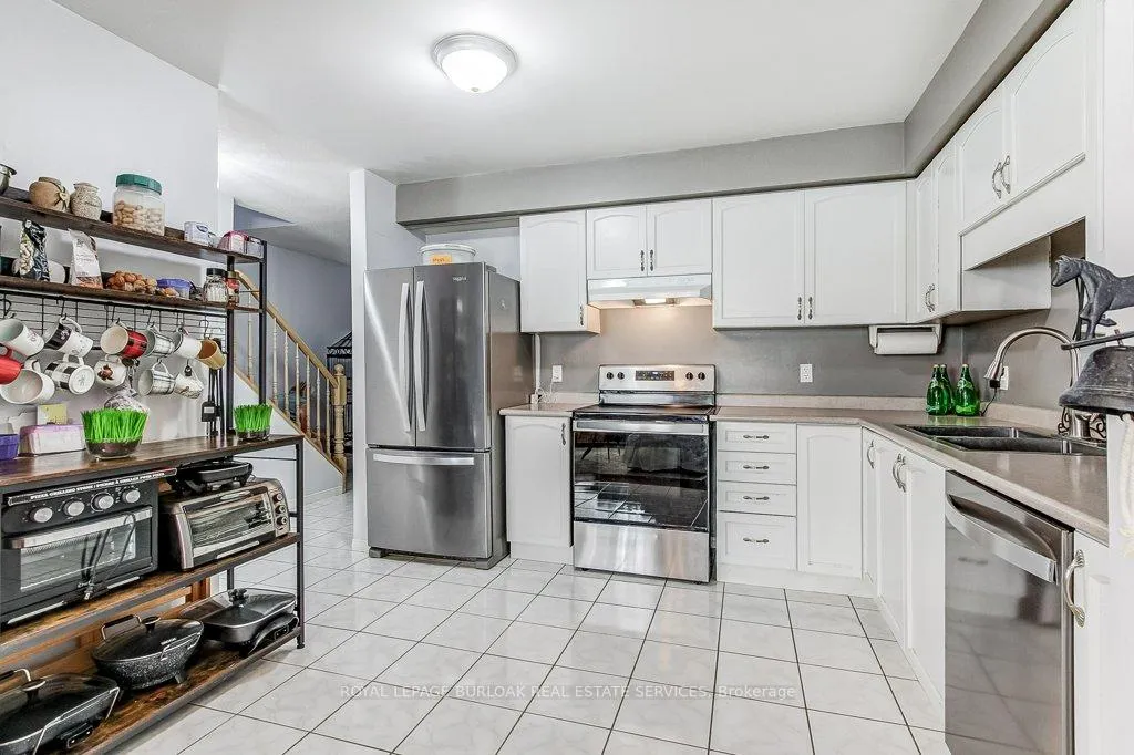 Photo 6 of Unit 5, 40 Braemar Avenue, Haldimand — HOMEH
