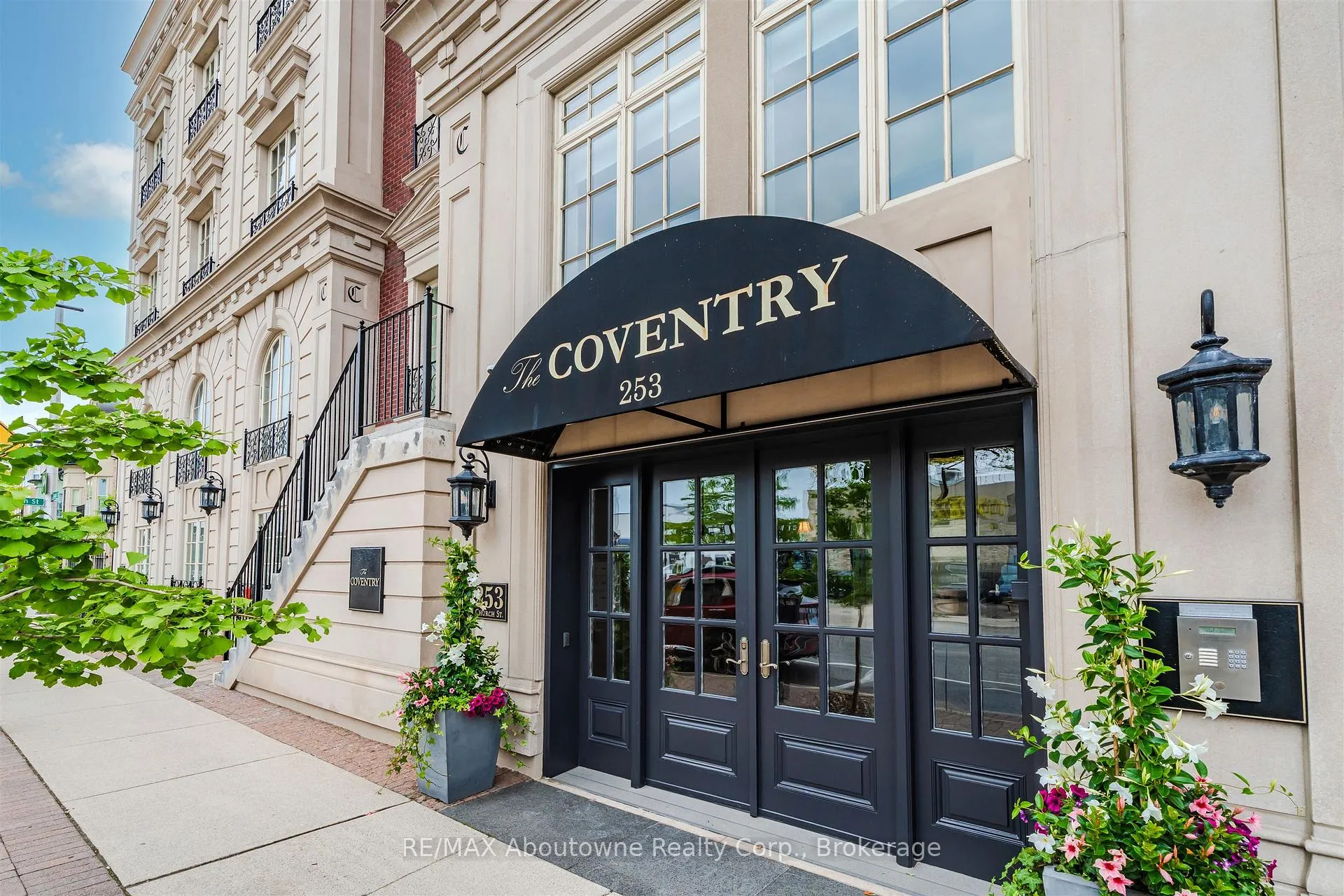 Photo of Unit 402, 253 Church Street