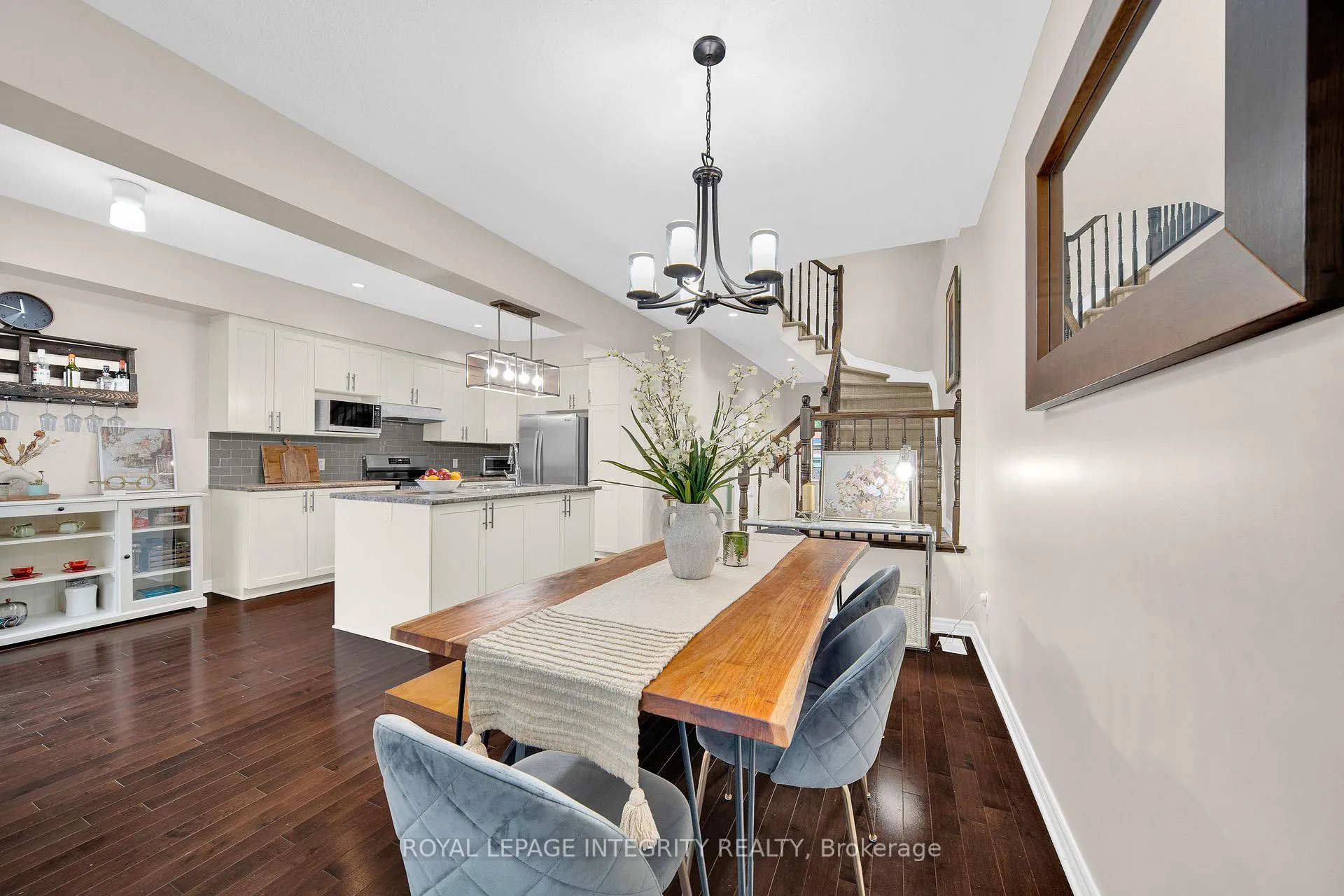 Photo 11 of 25 Madelon Drive, Ottawa, Barrhaven - Longfields — HOMEH