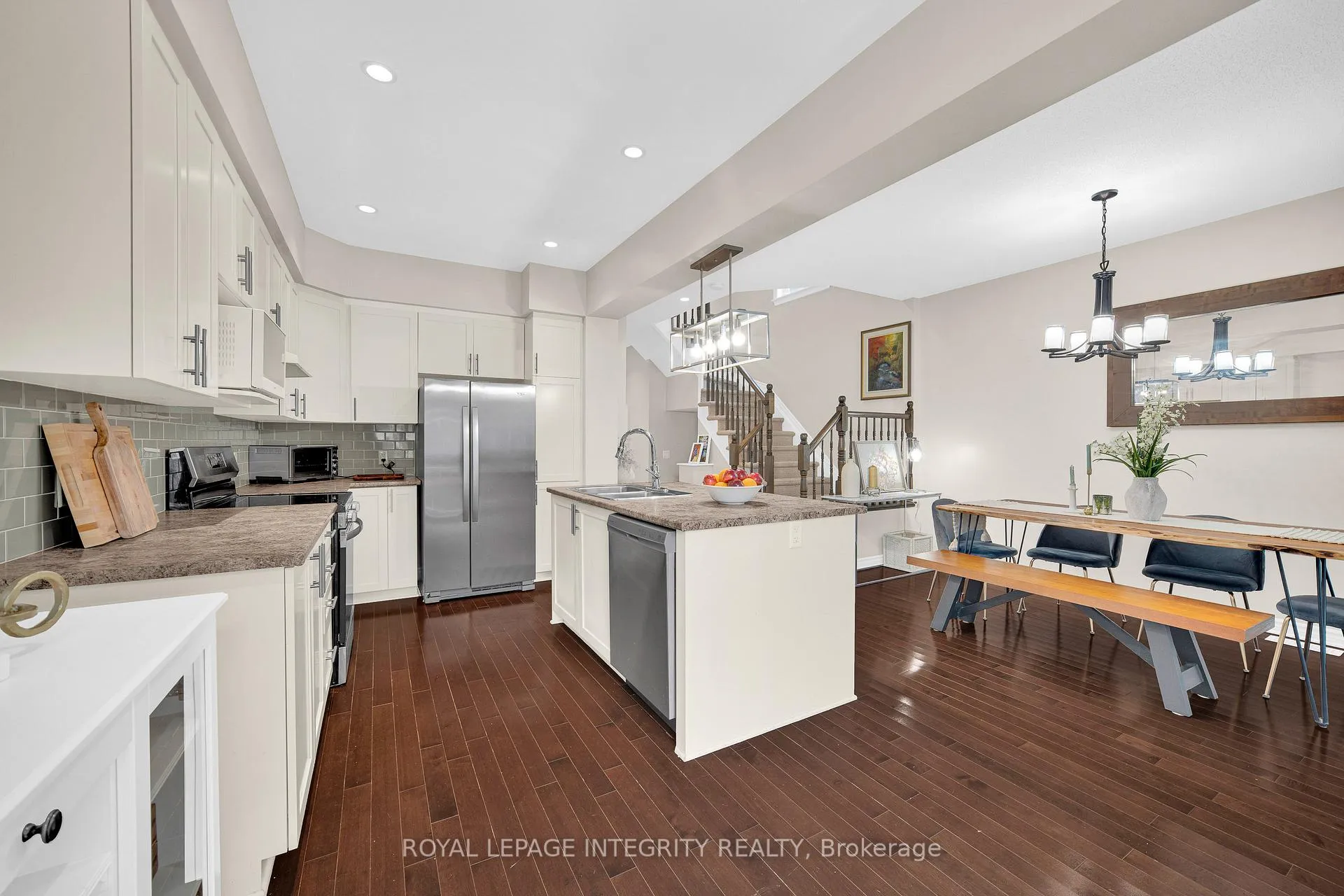Photo 12 of 25 Madelon Drive, Ottawa, Barrhaven - Longfields — HOMEH