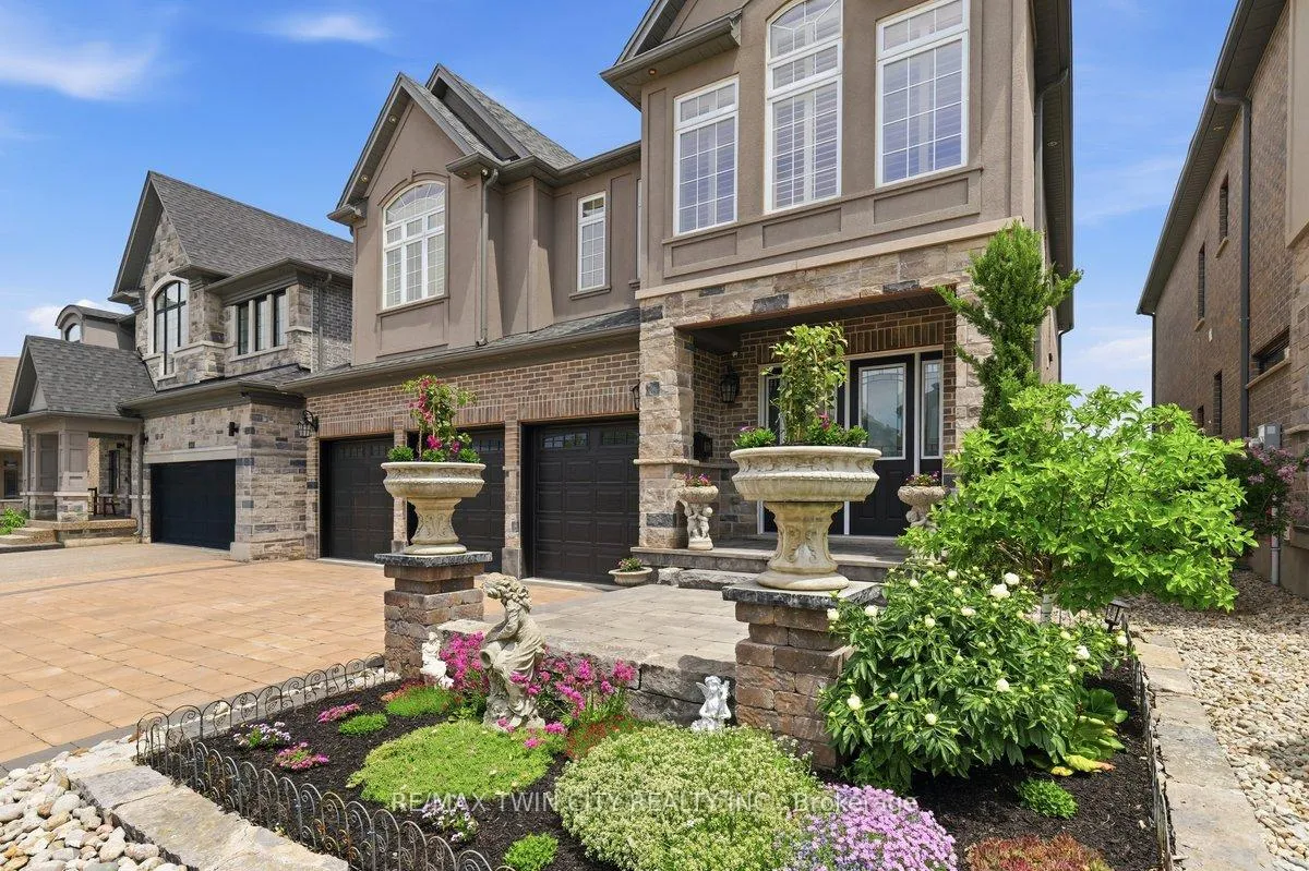 Photo 4 of 550 Brittania Crescent, Kitchener — HOMEH