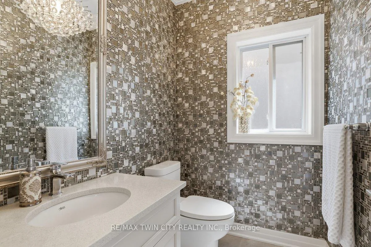 Photo 7 of 550 Brittania Crescent, Kitchener — HOMEH